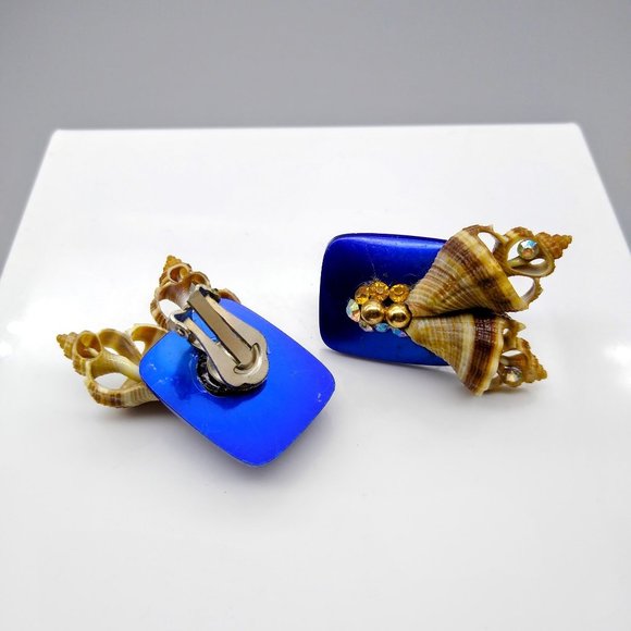 Vintage Genuine Seashell Earrings, Mid Century Blue Lucite w Shell Bells AB - Picture 6 of 6